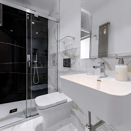 Saint Peter House Station Deluxe روما