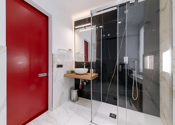 Saint Peter House Station Deluxe Apartment